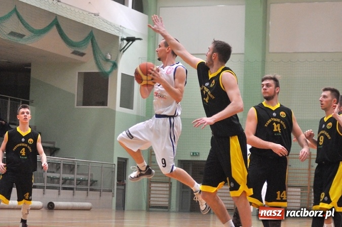 Zdjęcie w galerii na portalu naszraciborz.pl: KKS Tarnowskie Góry lepszy od Ofensywy wiadomości z regionu