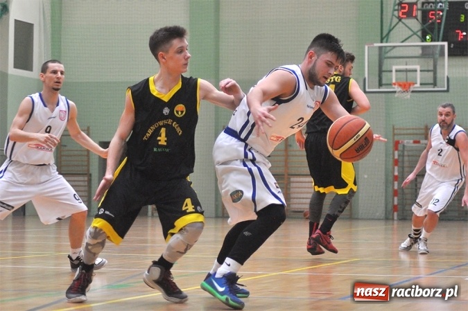 Zdjęcie w galerii na portalu naszraciborz.pl: KKS Tarnowskie Góry lepszy od Ofensywy wiadomości z regionu