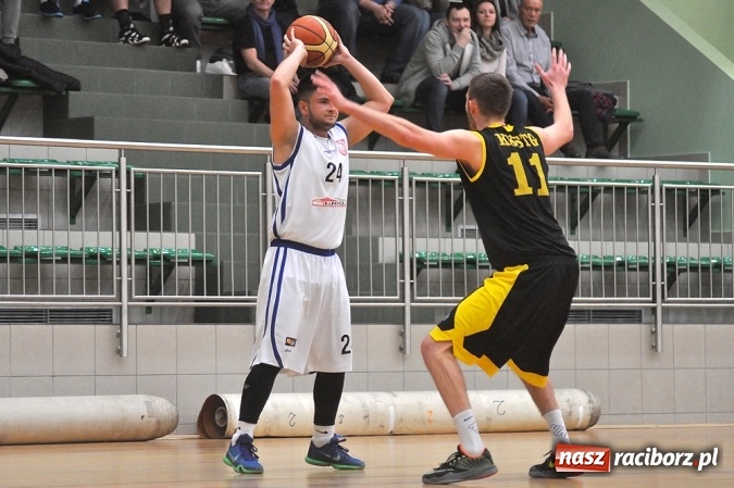 Zdjęcie w galerii na portalu naszraciborz.pl: KKS Tarnowskie Góry lepszy od Ofensywy wiadomości z regionu