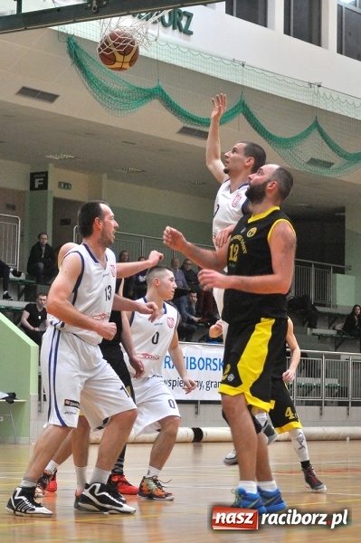 Zdjęcie w galerii na portalu naszraciborz.pl: KKS Tarnowskie Góry lepszy od Ofensywy wiadomości z regionu