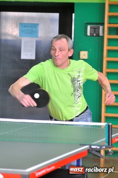 Zdjęcie w galerii na portalu naszraciborz.pl: Miłośnicy tenisa stołowego rywalizowali w Sokole wiadomości z regionu
