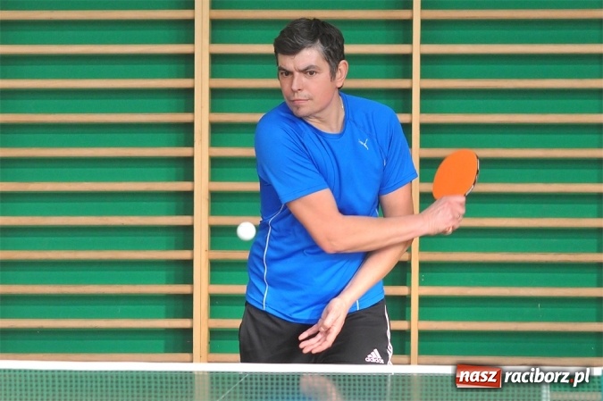 Zdjęcie w galerii na portalu naszraciborz.pl: Miłośnicy tenisa stołowego rywalizowali w Sokole wiadomości z regionu