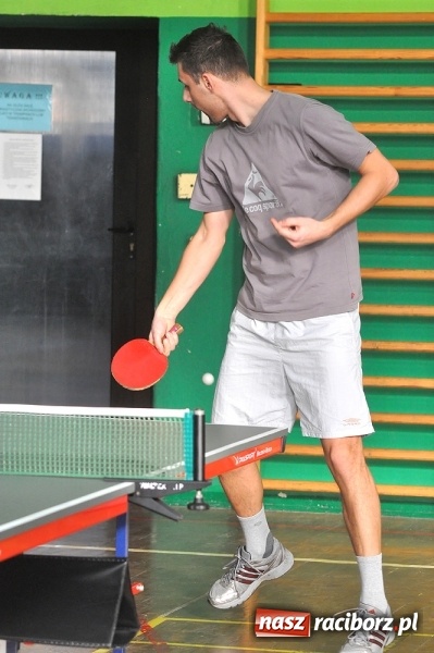 Zdjęcie w galerii na portalu naszraciborz.pl: Miłośnicy tenisa stołowego rywalizowali w Sokole wiadomości z regionu