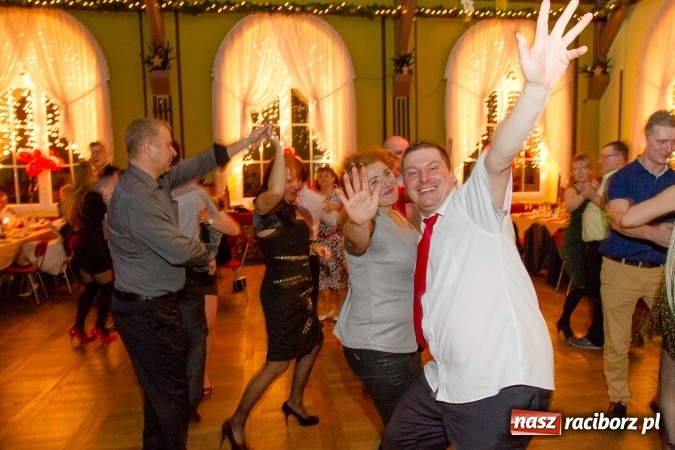 Zdjęcie w galerii na portalu naszraciborz.pl: Karnawałowo-walentynkowe ostatki w Borucinie wiadomości z regionu