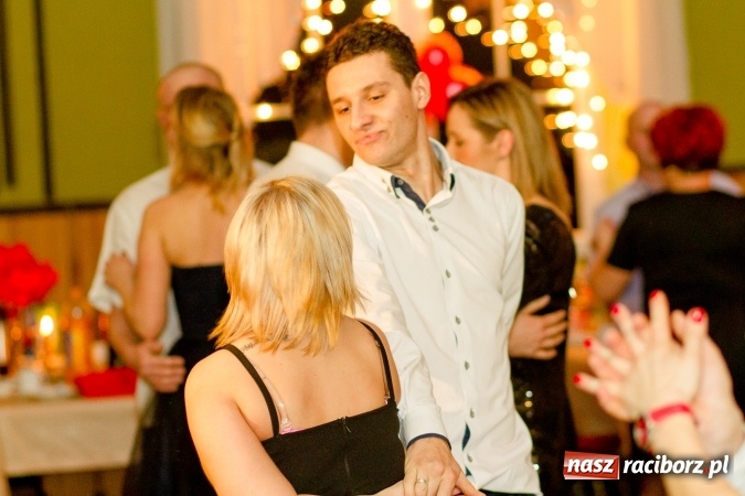 Zdjęcie w galerii na portalu naszraciborz.pl: Karnawałowo-walentynkowe ostatki w Borucinie wiadomości z regionu