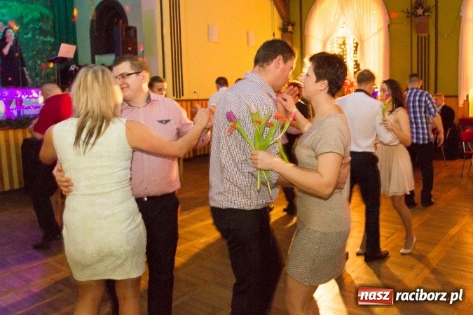 Zdjęcie w galerii na portalu naszraciborz.pl: Karnawałowo-walentynkowe ostatki w Borucinie wiadomości z regionu