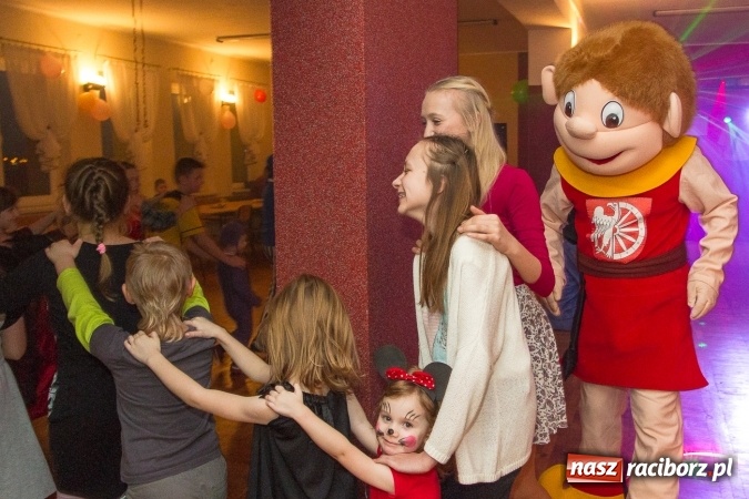 Zdjęcie w galerii na portalu naszraciborz.pl: Strażacy z Miedoni zaprosili na bal najmłodszych wiadomości z regionu