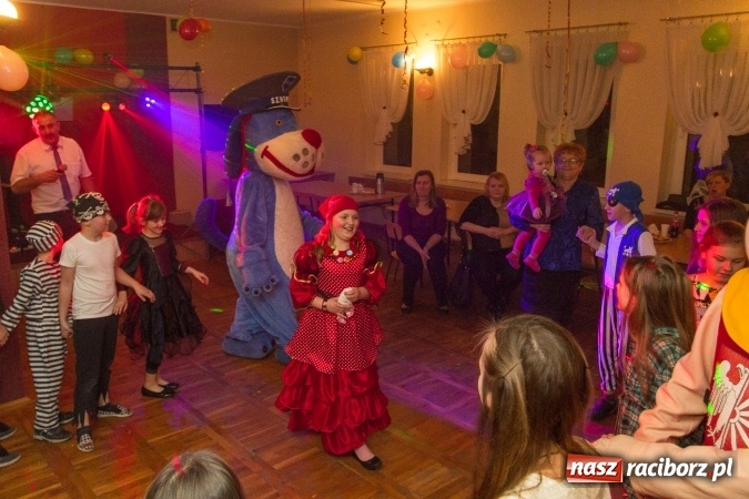 Zdjęcie w galerii na portalu naszraciborz.pl: Strażacy z Miedoni zaprosili na bal najmłodszych wiadomości z regionu