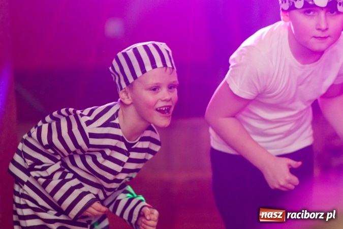 Zdjęcie w galerii na portalu naszraciborz.pl: Strażacy z Miedoni zaprosili na bal najmłodszych wiadomości z regionu