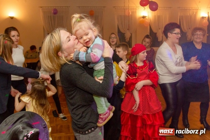 Zdjęcie w galerii na portalu naszraciborz.pl: Strażacy z Miedoni zaprosili na bal najmłodszych wiadomości z regionu