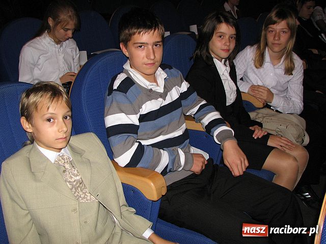 Zdjęcie w galerii na portalu naszraciborz.pl: Nauczyciele obchodzą swoje święto wiadomości z regionu