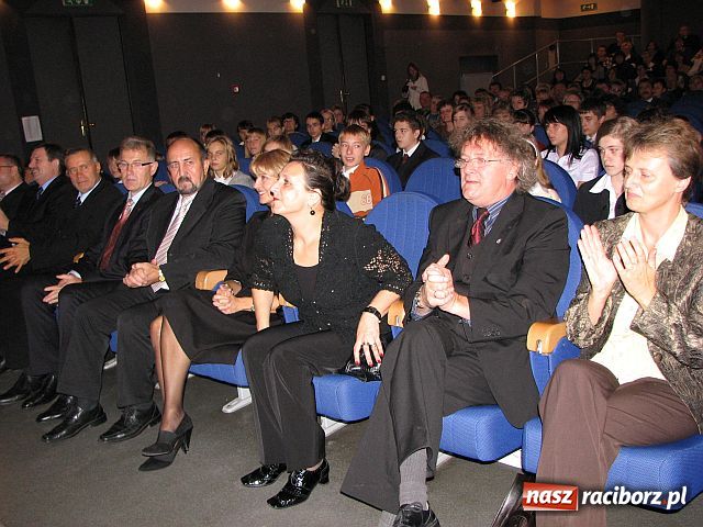 Zdjęcie w galerii na portalu naszraciborz.pl: Nauczyciele obchodzą swoje święto wiadomości z regionu