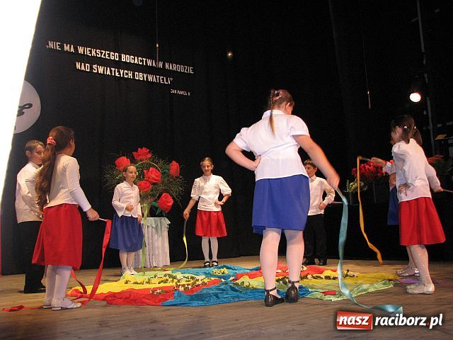 Zdjęcie w galerii na portalu naszraciborz.pl: Nauczyciele obchodzą swoje święto wiadomości z regionu