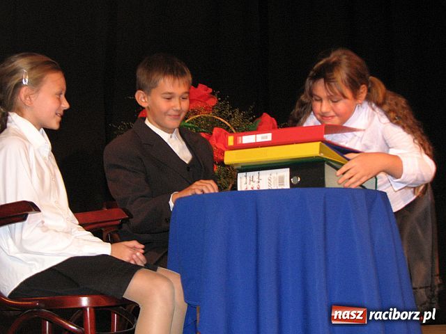 Zdjęcie w galerii na portalu naszraciborz.pl: Nauczyciele obchodzą swoje święto wiadomości z regionu