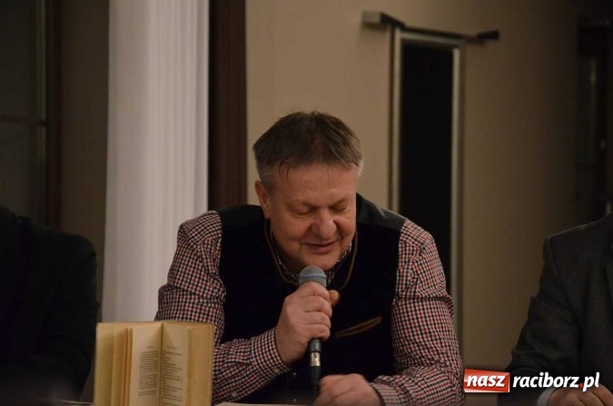 Zdjęcie w galerii na portalu naszraciborz.pl: Wiatr od wschodu - promocja w Krzyżanowicach wiadomości z regionu