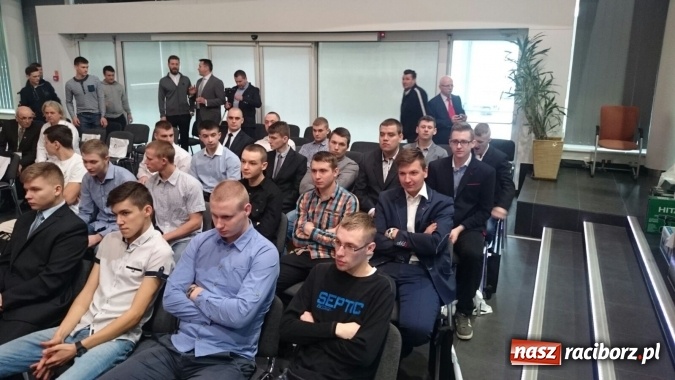 Zdjęcie w galerii na portalu naszraciborz.pl: Sukces raciborskiej Budowlanki. Trzecie miejsce w Turnieju Złota Kielnia wiadomości z regionu