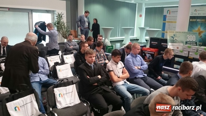 Zdjęcie w galerii na portalu naszraciborz.pl: Sukces raciborskiej Budowlanki. Trzecie miejsce w Turnieju Złota Kielnia wiadomości z regionu