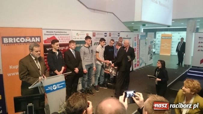 Zdjęcie w galerii na portalu naszraciborz.pl: Sukces raciborskiej Budowlanki. Trzecie miejsce w Turnieju Złota Kielnia wiadomości z regionu