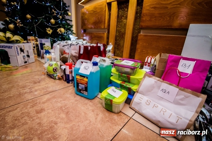 Zdjęcie w galerii na portalu naszraciborz.pl: Tworków żegnał karnawał na zabawie w Bravo wiadomości z regionu