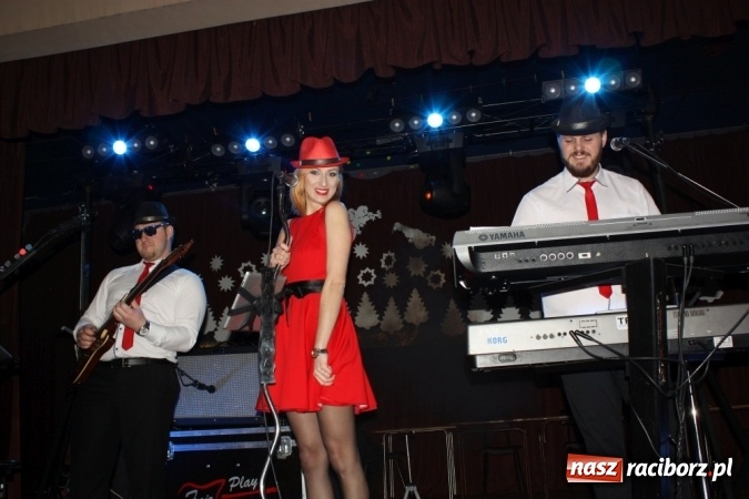 Zdjęcie w galerii na portalu naszraciborz.pl: Krzanowickie pogrzebanie basa wiadomości z regionu