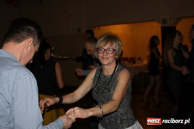 Zdjęcie w galerii na portalu naszraciborz.pl: Krzanowickie pogrzebanie basa wiadomości z regionu