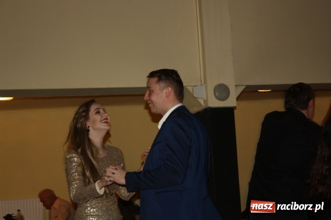 Zdjęcie w galerii na portalu naszraciborz.pl: Krzanowickie pogrzebanie basa wiadomości z regionu