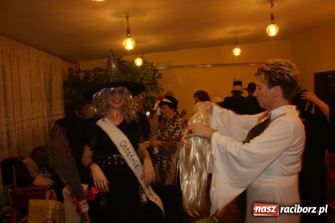 Zdjęcie w galerii na portalu naszraciborz.pl: Krzanowickie pogrzebanie basa wiadomości z regionu