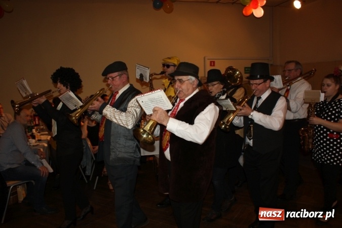 Zdjęcie w galerii na portalu naszraciborz.pl: Krzanowickie pogrzebanie basa wiadomości z regionu