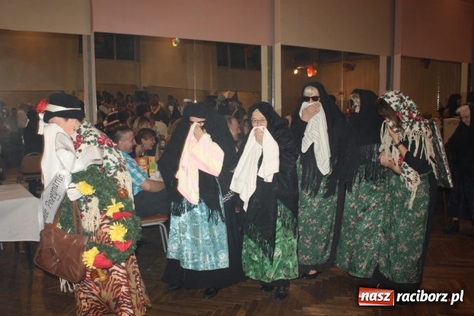 Zdjęcie w galerii na portalu naszraciborz.pl: Krzanowickie pogrzebanie basa wiadomości z regionu