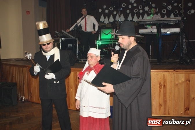 Zdjęcie w galerii na portalu naszraciborz.pl: Krzanowickie pogrzebanie basa wiadomości z regionu