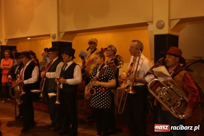 Zdjęcie w galerii na portalu naszraciborz.pl: Krzanowickie pogrzebanie basa wiadomości z regionu