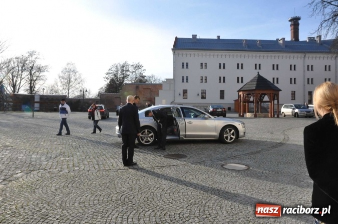 Zdjęcie w galerii na portalu naszraciborz.pl: Dawid Wacławczyk streszcza rozmowy na zamku z marszałkiem Sejmu wiadomości z regionu