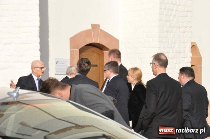 Zdjęcie w galerii na portalu naszraciborz.pl: Dawid Wacławczyk streszcza rozmowy na zamku z marszałkiem Sejmu wiadomości z regionu