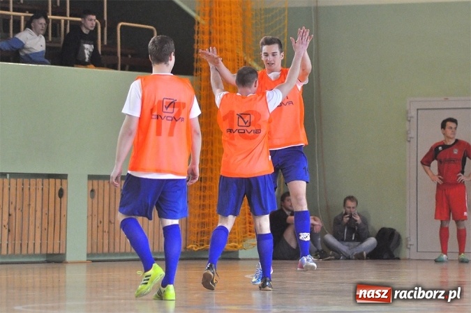 Zdjęcie w galerii na portalu naszraciborz.pl: Banda Troli najlepsza w turnieju drużyn amatorskich wiadomości z regionu