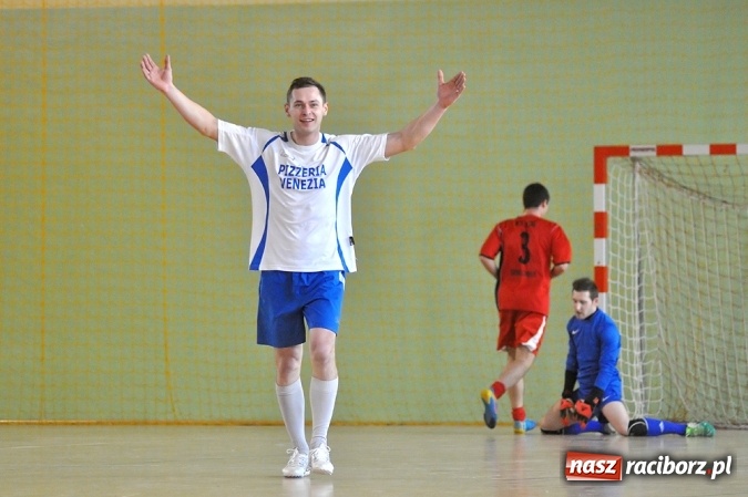 Zdjęcie w galerii na portalu naszraciborz.pl: Banda Troli najlepsza w turnieju drużyn amatorskich wiadomości z regionu
