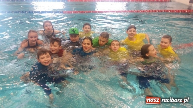 Zdjęcie w galerii na portalu naszraciborz.pl: Pływanie. III runda ligi 12-latków. Dobre starty raciborzan wiadomości z regionu