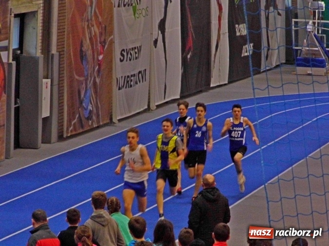 Zdjęcie w galerii na portalu naszraciborz.pl: Pierwsze lekkoatletyczne halowe mistrzostwa Śląska w ZSOMS wiadomości z regionu