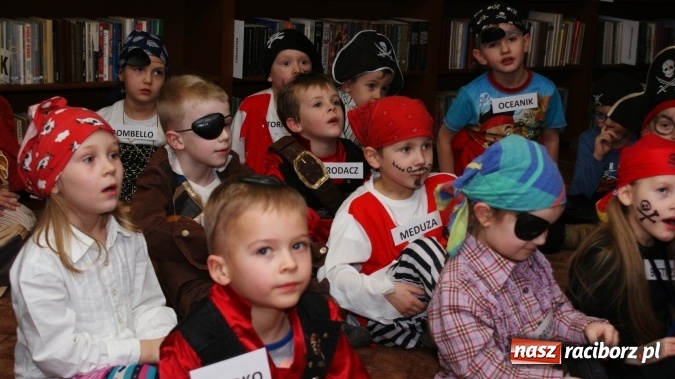Zdjęcie w galerii na portalu naszraciborz.pl: Ahoj, ku nowej przygodzie, czyli Nocka w bibliotece w Markowicach wiadomości z regionu