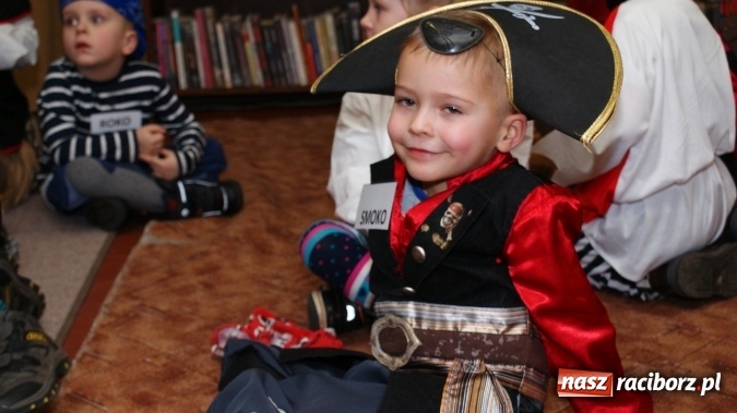 Zdjęcie w galerii na portalu naszraciborz.pl: Ahoj, ku nowej przygodzie, czyli Nocka w bibliotece w Markowicach wiadomości z regionu