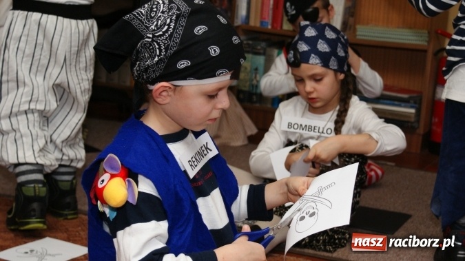 Zdjęcie w galerii na portalu naszraciborz.pl: Ahoj, ku nowej przygodzie, czyli Nocka w bibliotece w Markowicach wiadomości z regionu