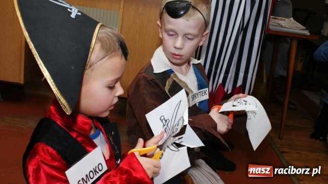Zdjęcie w galerii na portalu naszraciborz.pl: Ahoj, ku nowej przygodzie, czyli Nocka w bibliotece w Markowicach wiadomości z regionu