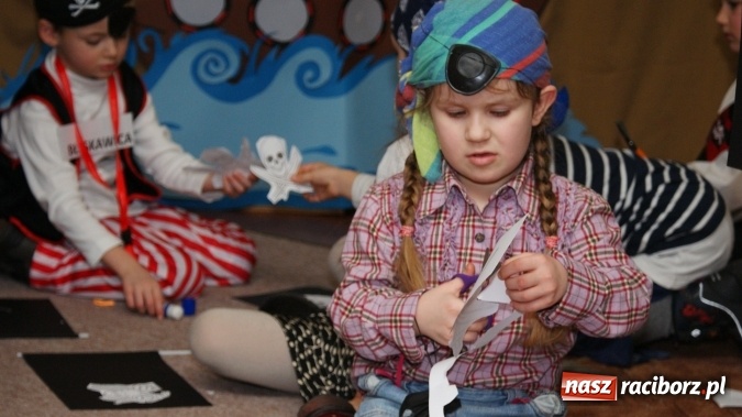 Zdjęcie w galerii na portalu naszraciborz.pl: Ahoj, ku nowej przygodzie, czyli Nocka w bibliotece w Markowicach wiadomości z regionu