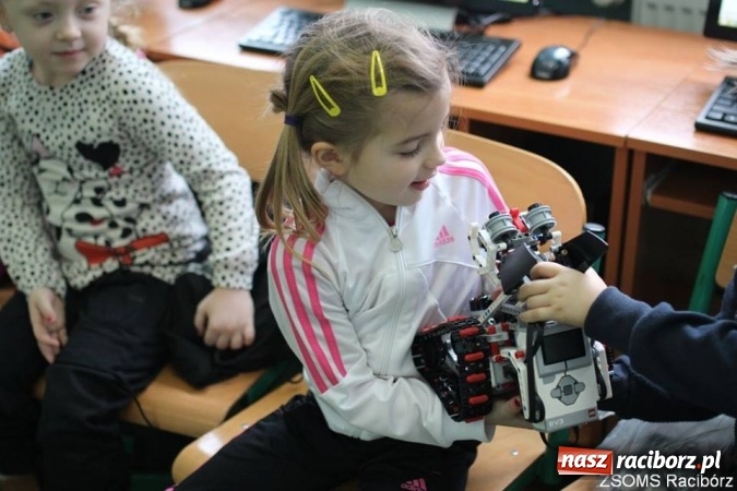 Zdjęcie w galerii na portalu naszraciborz.pl: Zajęcia artystyczne, naukowe i sportowe, czyli ferie w SMS-ie! wiadomości z regionu