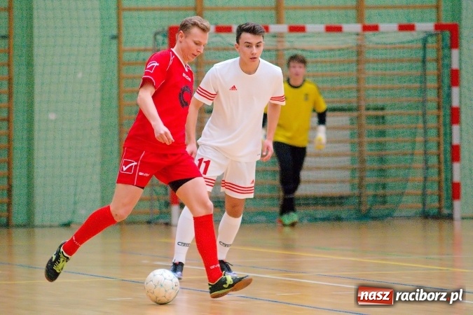 Zdjęcie w galerii na portalu naszraciborz.pl: Dreszczowiec w decydującym starciu. Galactik Football awansował, IC Team musi zadowolić się barażem wiadomości z regionu