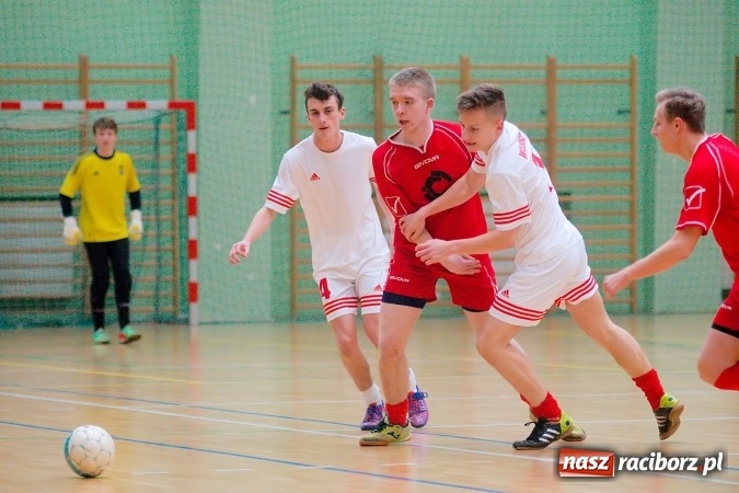 Zdjęcie w galerii na portalu naszraciborz.pl: Dreszczowiec w decydującym starciu. Galactik Football awansował, IC Team musi zadowolić się barażem wiadomości z regionu