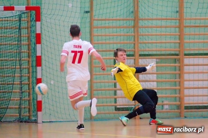 Zdjęcie w galerii na portalu naszraciborz.pl: Dreszczowiec w decydującym starciu. Galactik Football awansował, IC Team musi zadowolić się barażem wiadomości z regionu