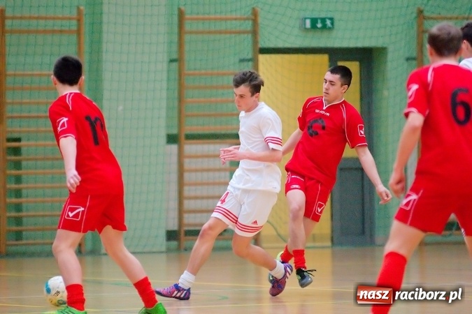 Zdjęcie w galerii na portalu naszraciborz.pl: Dreszczowiec w decydującym starciu. Galactik Football awansował, IC Team musi zadowolić się barażem wiadomości z regionu