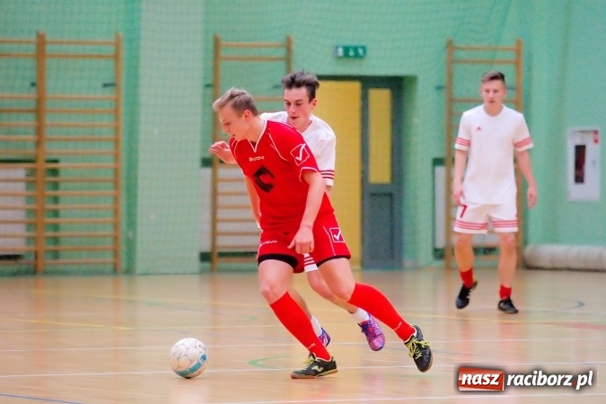 Zdjęcie w galerii na portalu naszraciborz.pl: Dreszczowiec w decydującym starciu. Galactik Football awansował, IC Team musi zadowolić się barażem wiadomości z regionu