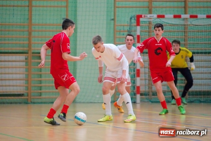 Zdjęcie w galerii na portalu naszraciborz.pl: Dreszczowiec w decydującym starciu. Galactik Football awansował, IC Team musi zadowolić się barażem wiadomości z regionu