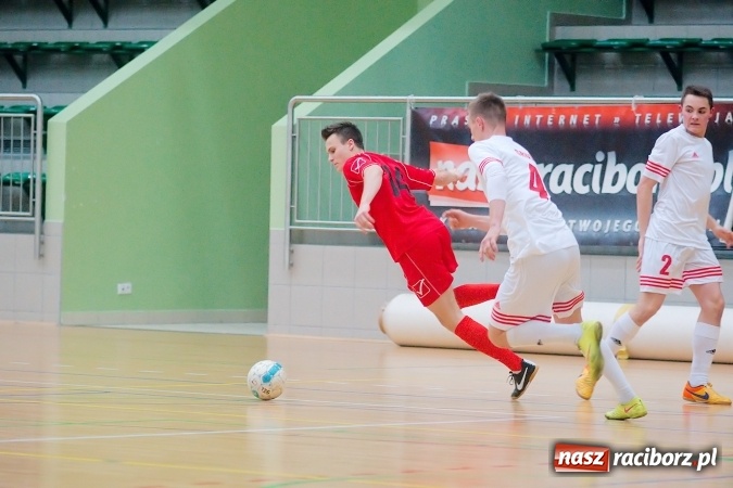 Zdjęcie w galerii na portalu naszraciborz.pl: Dreszczowiec w decydującym starciu. Galactik Football awansował, IC Team musi zadowolić się barażem wiadomości z regionu